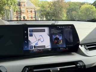 BMW iX1 xDrive30 Launch Edition 67 kWh | HUD | 360 | Keyless | BTW | LED | / 15