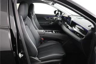 Omoda 5 EV Premium 61 kWh *DEMO* - Stoel/Stuurwiel verwarming - Schuif/Kanteldak - Navigatie - Adaptief Cruise Conrole - WLTP 402 KM - 7 Jaar fabrieksgarantie / 35