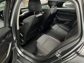 Skoda Octavia Combi 1.5 e-TSI Business Edition / NL auto / eerste eigenaar / Automaat / 12