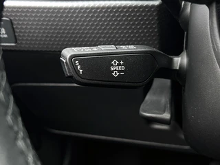 Audi A1 Sportback 35 TFSI Pro Line S | Camera | Stoelverwarming | Navigatie | Cruise Control / 19