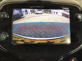 Citroën C1 1.0 VTi Shine Achteruitrijcamera | Navi | Airco / 14