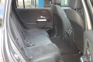 Mercedes-Benz EQB 250+ AMG LINE 7P. / 30