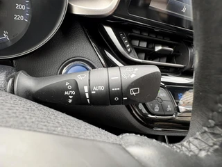 Toyota C-HR 1.8 Hybrid Executive / 26