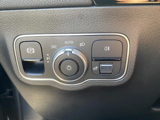 Mercedes GLA 200 163pk 7G-DCT Business Solution / 22