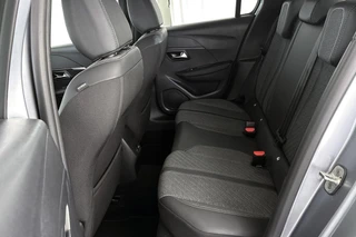 Peugeot 208 1.2 Hybrid 110 e-DCS6 Allure NL Auto Apple CarPlay Parkeersensoren / 9