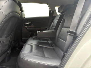 Kia Niro 1.6 GDi Hybrid ExecutiveLine | Trekhaak | Stoel verwarming en koeling | Lederen bekleding | Navigatie | Dodehoek detectie | Apple Carplay / Android Auto | Verbruik 1 op 20! / 16