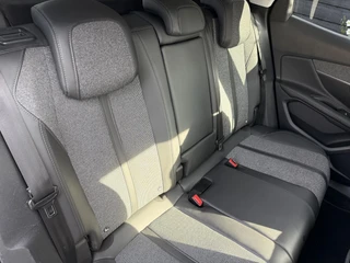 Peugeot 3008 Première 1.2 PureTech 130PK Navigatie, Achteruitrijcamera, Keyless, Elektrische Kofferklep, Trekhaak, Apple Carplay, Android Auto / 15
