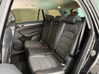 Skoda Kodiaq 1.5 TSI Ambition 7p. | 7-persoons | Carplay & Android Auto | Trekhaak | Camera | Stoelverwarming | KESSY | 18 Inch / 43