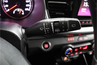 Kia Stonic 1.0 T-GDi MHEV DynamicPlusLine  Apple Carplay/Android Auto - Cruise Control - Climate Control - Navigatie - Stuur/Stoel Verwarming - Fabrieksgarantie tot 10-2031 / 24