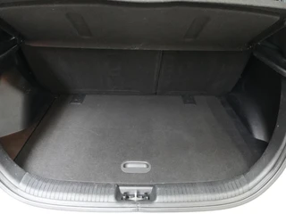 Hyundai ix20 1.4i i-Drive / 15