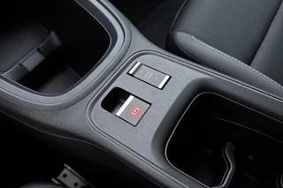 Jeep Avenger Summit 54 kWh | Stoelverwarming | Elektrische achterklep | Achteruitrij camera | Cruise Control / 33