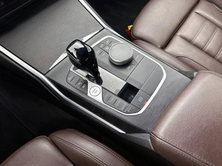 BMW 3-serie 330e xDrive | Dravit Grau | Camera | Stoelverwarming | Memory Stoelen | / 15