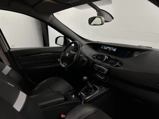 Renault Scénic 1.5 dCi Bose TREKHAAK NAVI CRUISE ECC LM. / 16