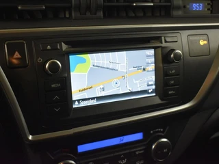 Toyota Auris 1.8 Hybrid Comfort | Navigatie | Trekhaak | Climatronic / 11