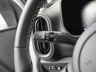 Kia Picanto 1.0 DPI DynamicLine  - Airco - Cruise Control - Navigatie - DAB - Apple Carplay/Android Auto Fabrieksgarantie 24-03-2032 of 150.000 km / 25