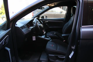 SEAT Arona 1.0 TSI FR B. Int. / 24