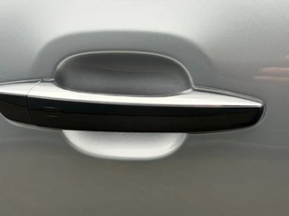 Citroën C3 110pk Shine (Keyless Entry - Camera - Navigatie - Automatische Airco - LED - Apple Carplay) / 29