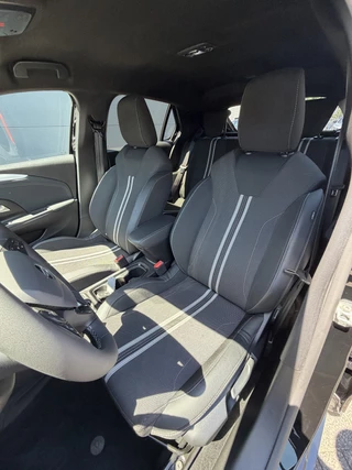 Opel Corsa 100pk GS (Camera - Keyless Entry - LED - Automatische Airco - Navigatie - Apple Carplay - Draadloos laden - Digitaal dashboard) / 13