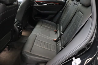 BMW X3 xDrive30i High Executive xLine Automaat  / Panoramadak / Trekhaak / Sportstoelen / Leder / 19 Inch / Driving Assistant Plus / Hifi / LED / Head-Up Display / Achteruitrijcamera / Stoelverwarming / Adaptief Onderstel / Multifunctioneel Instrumentenpaneel / 18