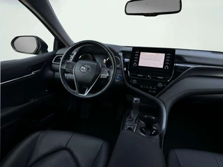 Toyota Camry 2.5 Hybrid Business Edition / 4
