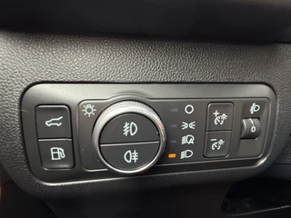 Ford Kuga BWJ 2021 2.5 225 PK PHEV Vignale  FULL LED | LEDER | STOEL+STUUR VERW. | PANODAK | ELEKTR. STOELEN | ELEKTR. ACHTERKLEP | CAMERA | NAVI | CLIMA | CRUISE | CARPLAY + ANDROID | KEYLESS | LMV | PDC / 12