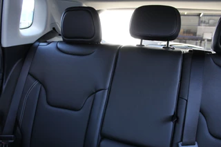 Jeep Compass 4xe 240 Plug-in Hybrid Electric Summit | Panoramadak | Leder | 360 | Stoelverwarming/ventilatie | BLIS / 48