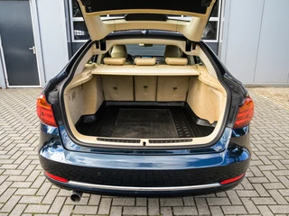 BMW 3 Series Gran Turismo 320i High Executive Leder | Xenon | Sportstoelen | Memory | Stoelverwarming | Navi | PDC v+a / 26