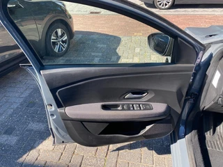 Dacia Sandero 1.0 TCe 100 ECO-G Expression  Nieuw model/Airco/Navigatie / 8
