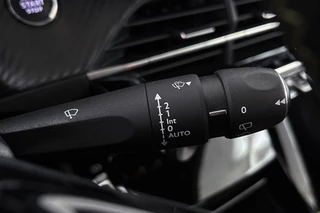 Peugeot e-2008 EV GT Pack 50 kWh Panoramadak Adaptieve Cruise Stoelverwarming / 39