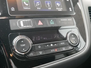 Mitsubishi Outlander 2.0 PHEV Premium Trekhaak| Camera| NAP / 16