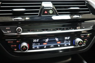 BMW 5 Serie Touring 530e High Executive M Sport Pakket Automaat  / Live Cockpit Professional / SOH 87% / Panoramadak / Trekhaak / Driving Assistant Professional / Comfortstoelen / Laserlight / Head-Up Display / Adaptief Onderstel / DAB / Parking Assistant / Hifi / 28