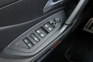 Peugeot 408 1.2 Hybrid 145 e-DCS6 GT | Adaptive Cruise Control | Matrix LED | Handsfree achterklep | Verwarmd stuurwiel | Camera | Apple Carplay & Android Auto | Navigatie | Keyless Entry & Start / 19