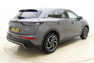 DS 7 Crossback 1.2 PureTech Performance Line 130 PK | Handgeschakeld | Alcantara bekleding | Camera | Parkeersensor | Navigatie | Cruise Control | Licht metalen velgen | 1e eigenaar / 2