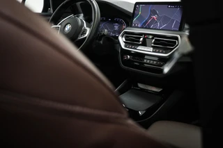 BMW X3 xDrive20i M-Sport Business Edition Plus | PANORAMADAK | STUURVERWARMING | TREKHAAK | 20" / 16