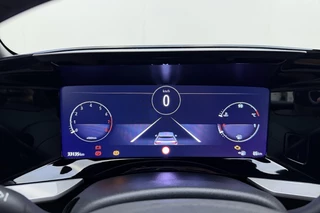 Opel Mokka 1.2 Turbo 130pk Ultimate | Climate Control | Adapt. Cruise control | Navi via Apple Carplay/Android Auto | Alcantara bekleding | Massagefunctie | Zwart dak | 18" Lichtmetalen velgen / 31