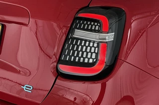 Fiat 600e Urban 54 kWh SOH 97% Pack Style Apple CarPlay / 21