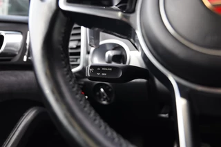 Porsche Cayenne 3.6 GTS|Panoramadak|Bose|Sportchrono|Navi|Camera|Stoelverwarming Voor/Achter|Verwarmd Stuurwiel|Elek. Stoelen|LED| / 17