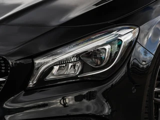 Mercedes-Benz CLA-klasse 180 Business Solution AMG Night Upgrade | Panoramadak | Camera | Apple CarPlay/Android Auto | LED | Navigatie| Stoelverwarming | 18" / 41