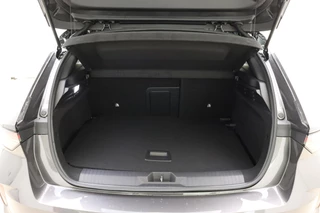 Opel Astra 1.2 Turbo 145pk Hybrid GS 145 PK Automaat | Navigatie | Panoramisch schuif/kanteldak | Stoel & Stuurverwarming | Climate control | Rondomzicht camera | Extra getint glas | 18" Lichtmetalen velgen / 14