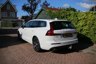 Volvo V60 2.0 T6 TE AWD MomPro / 38