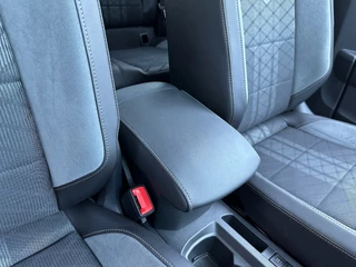 Volkswagen T-Roc 1.5 TSI 150pk DSG R-Line Camera | Keyless | Elek. Achterklep | Dode hoek | Rijklaar incl. 1 jaar Bovag garantie / 26