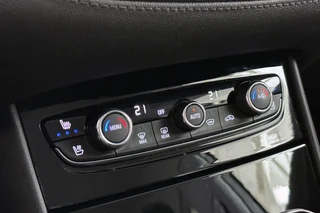 Opel Grandland X 1.6 Turbo Ultimate Leder Stoelventilatie Stoelverwarming Memory Keyless / 24