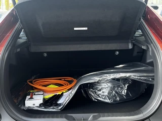 Toyota C-HR+ First Edition 77 kWh PREMIUM KLEUR EL-ACHTERKLEP BLIND-SPOT CLIMA STOEL/STUURVERWARMING APPLE/ANDROID / 24