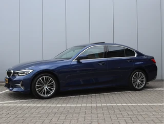 BMW 3 Serie 320i High Executive Edition  | Schuifdak | Leder | Camera | Org. NL