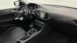 Peugeot 308 SW 1.2 PureTech Blue Lease Executive PANO CARPLAY NAVI. / 19