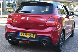 Suzuki Swift 1.4 Sport Smart Hybrid | Sportstoelen | Stoelverwarming | BSM | Adaptieve Cruise | 12 mnd BOVAG Garantie | Whatsapp 06-53188999 / 22