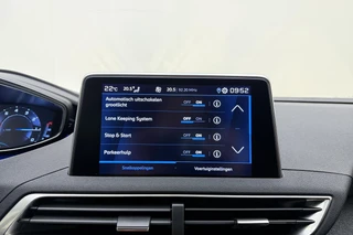 Peugeot 3008 1.2T Allure | 130PK | Trekhaak | Stoelverwarming | Parkeercamera | Parkeersensoren Voor & Achter | / 26