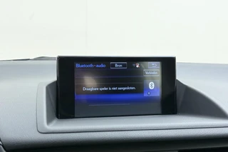 Lexus CT 200h Business Line | Navigatie | Climate Control | Achteruitrijcamera | Parkeersensoren voor & achter / 24