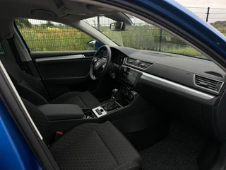 Škoda Superb Combi 1.4 TSI iV Business Edition Camera | PDC | Carplay | Stoelverwarming | / 25
