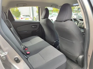 Toyota Yaris 1.5 Hybrid ASPIRATION 4S-BANDEN NAVI CRUISE CLIMA CAMERA BLUETOOTH NL-AUTO DEALER ONDERHOUDEN! / 26